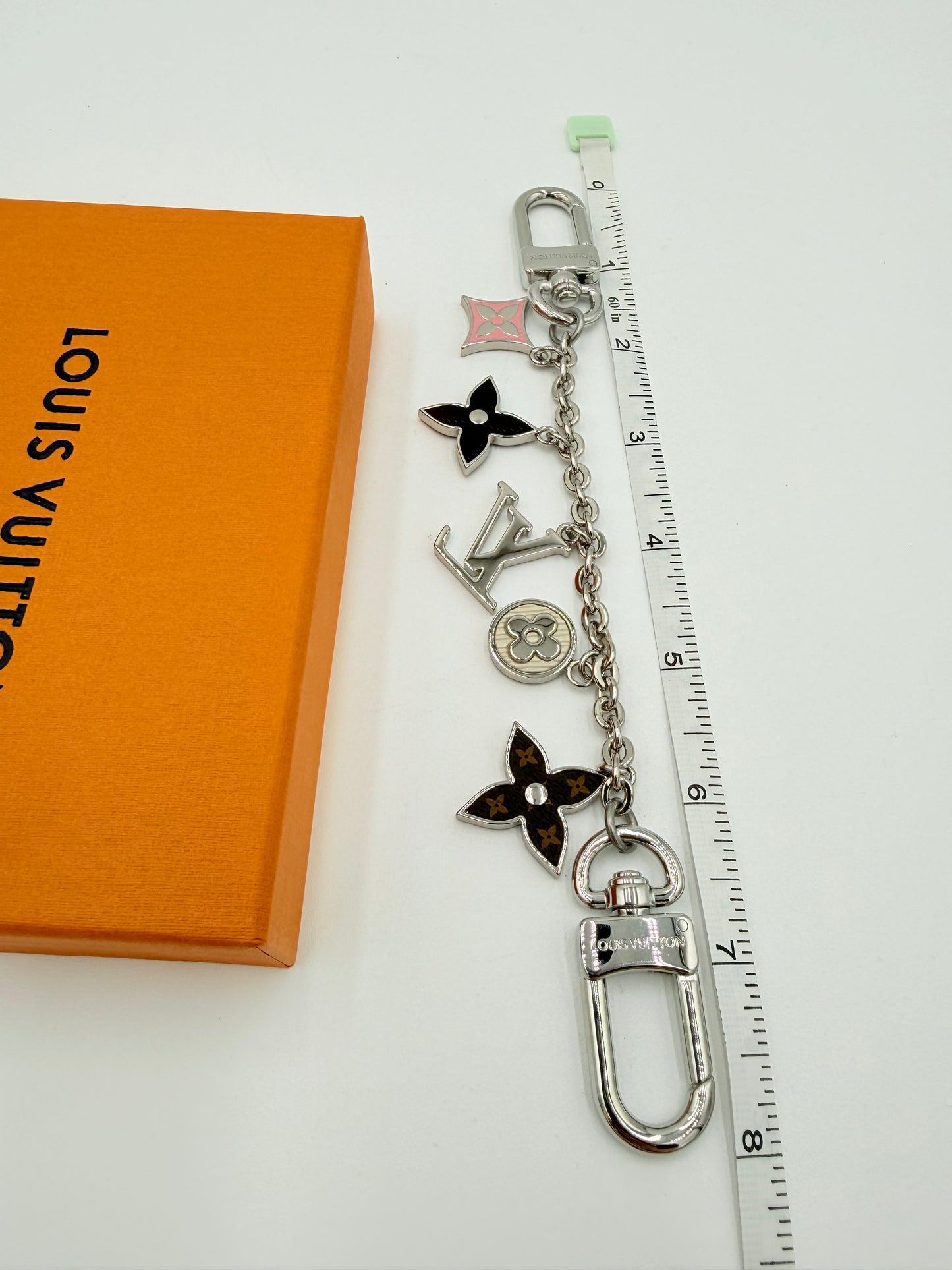 Key Chain Luxury Designer By Louis Vuitton In Silver, Size: