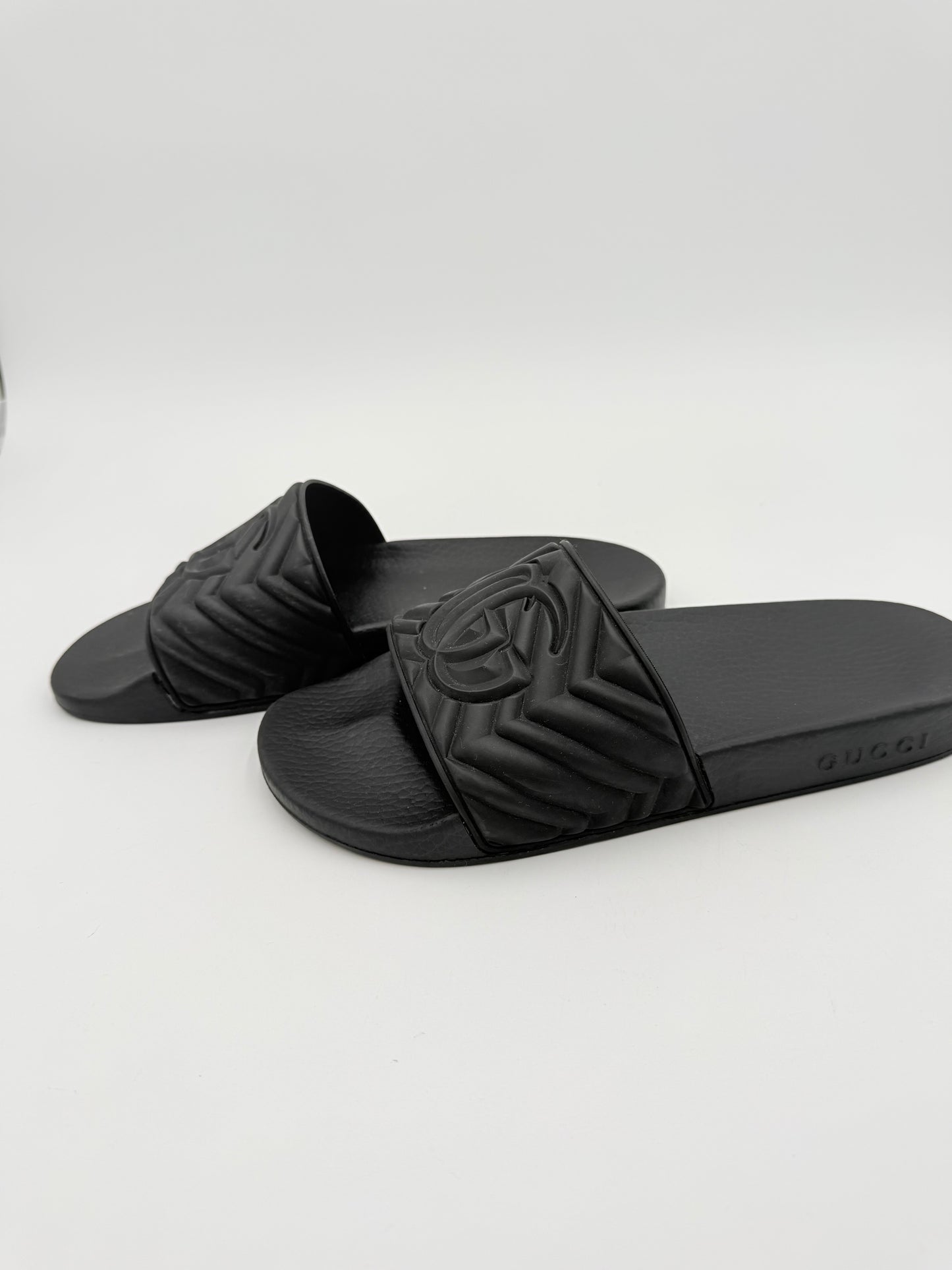 Sandals Luxury Designer By Gucci In Black, Size:8.5