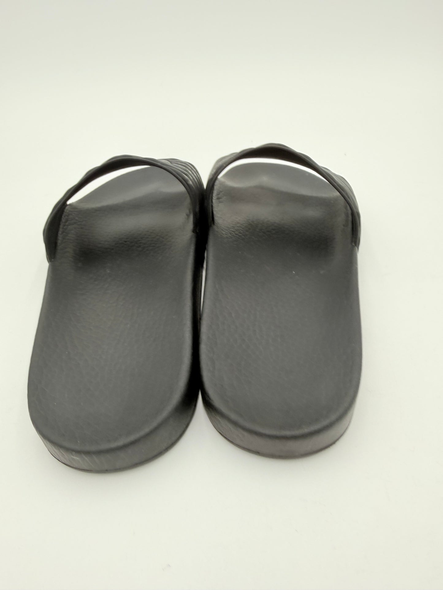 Sandals Luxury Designer By Gucci In Black, Size:8.5