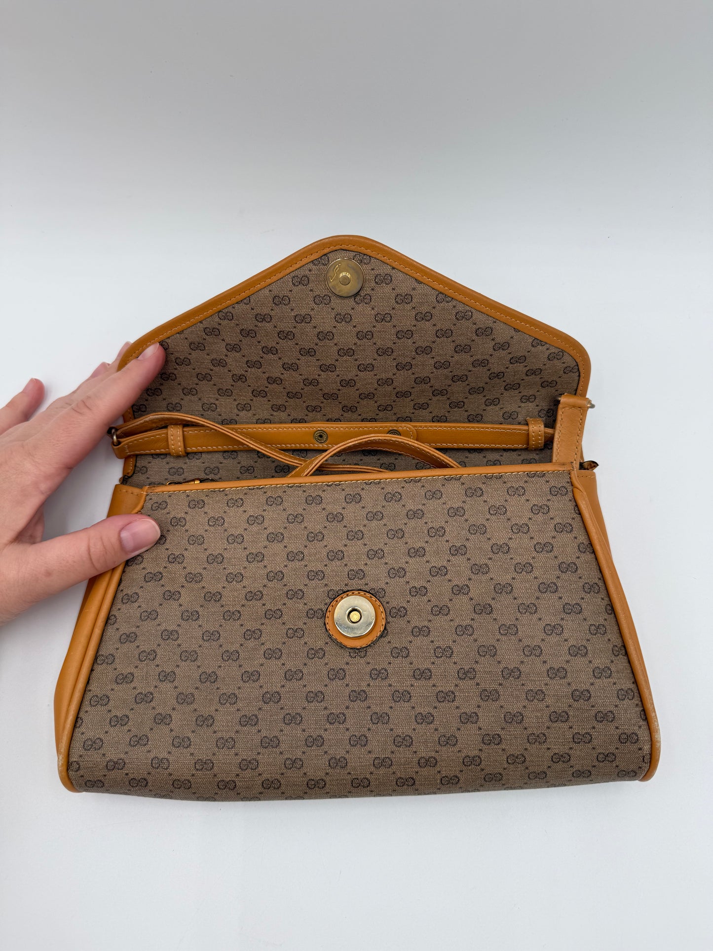 Crossbody Luxury Designer By Gucci In Brown & Tan, Size:Medium