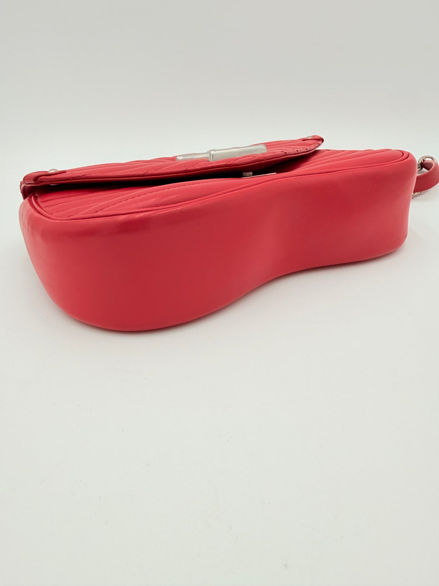Handbag Luxury Designer By Louis Vuitton In Red, Size:Medium