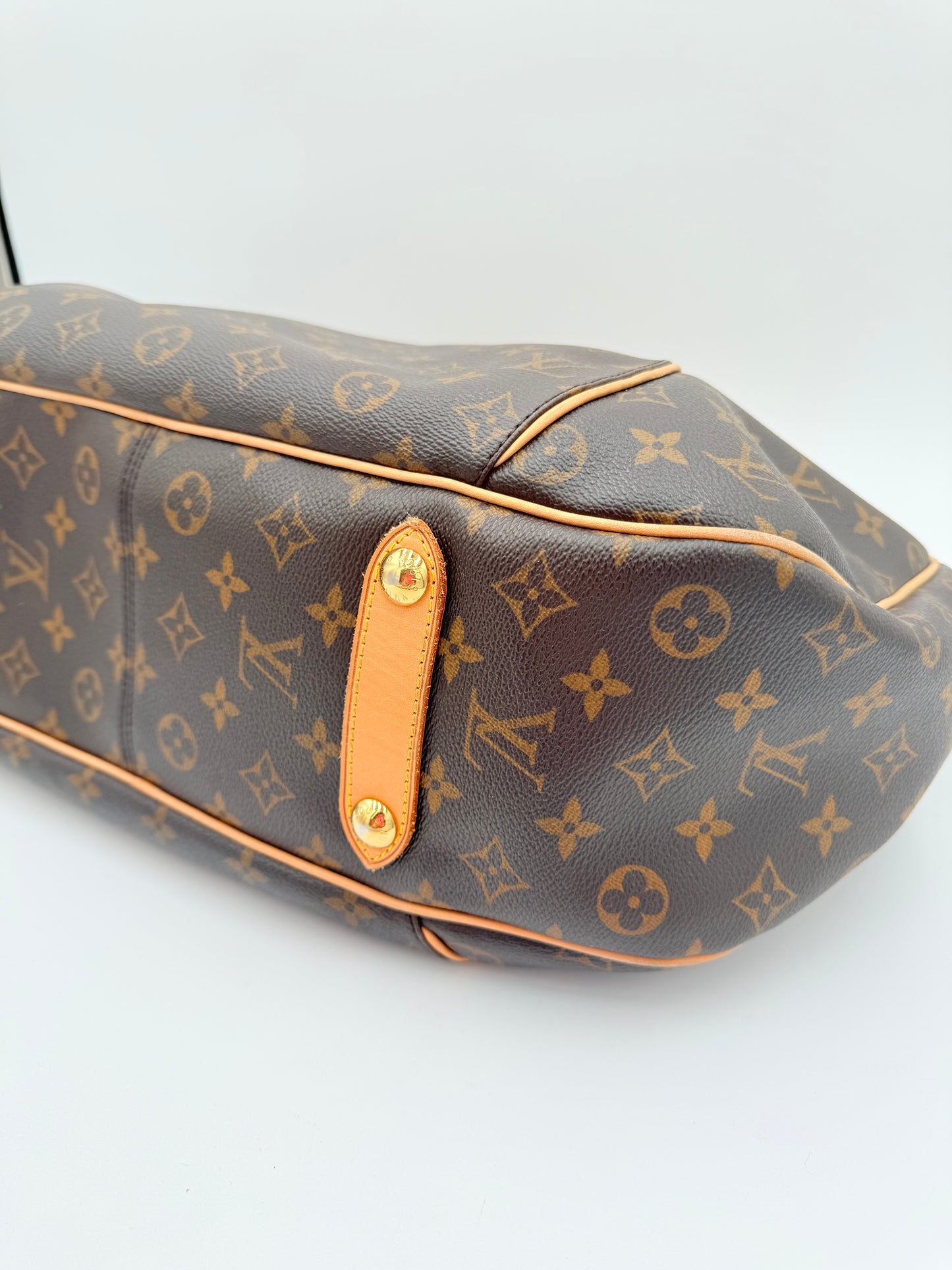 Handbag Luxury Designer By Louis Vuitton In Brown, Size:Large