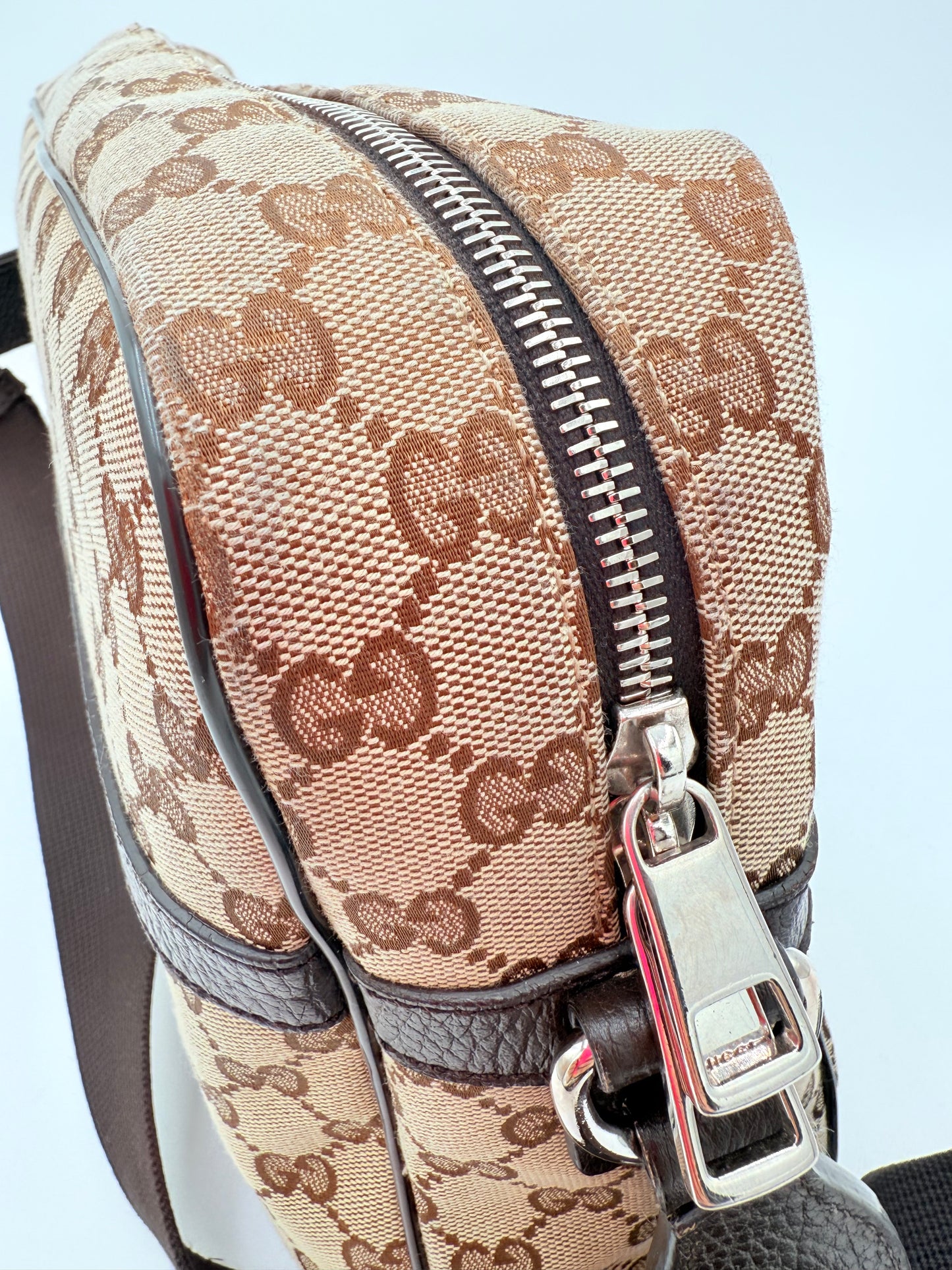 Crossbody Luxury Designer By Gucci In Tan, Size:Medium