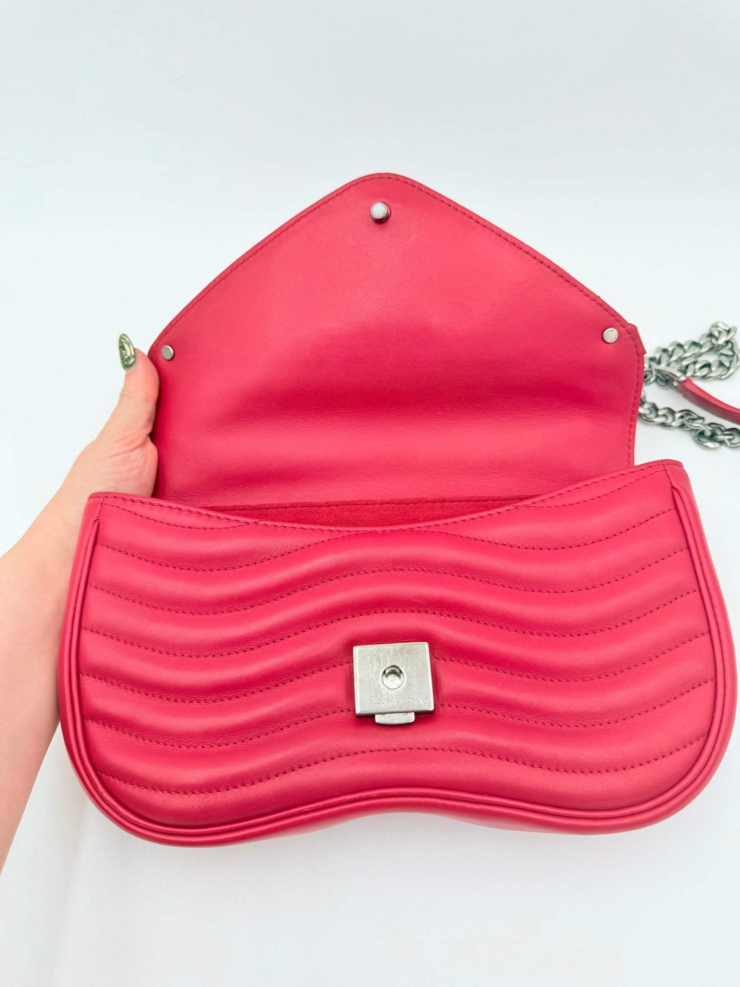 Handbag Luxury Designer By Louis Vuitton In Red, Size:Medium