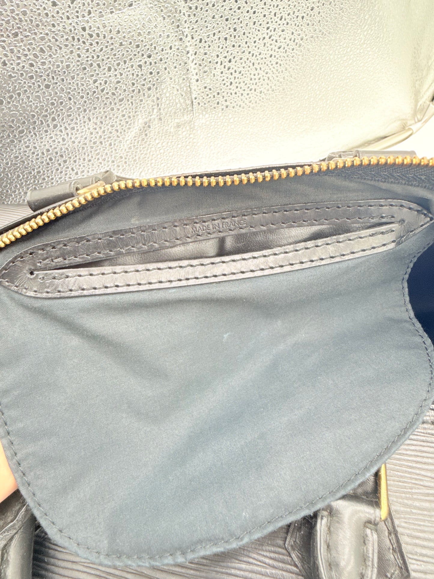 Handbag Luxury Designer By Louis Vuitton In Black, Size:Large