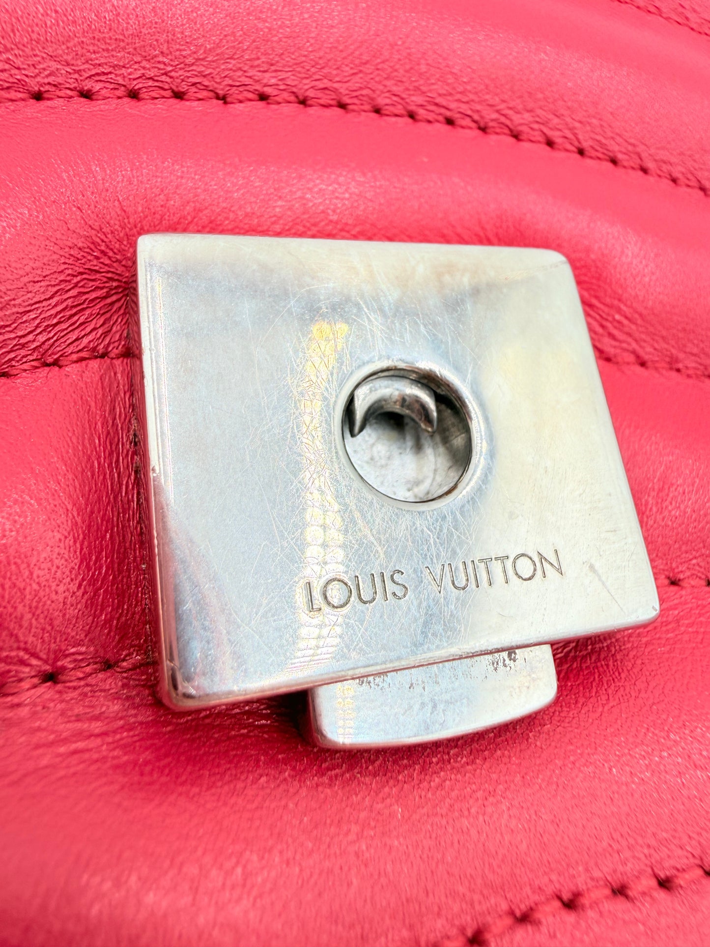 Handbag Luxury Designer By Louis Vuitton In Red, Size:Medium