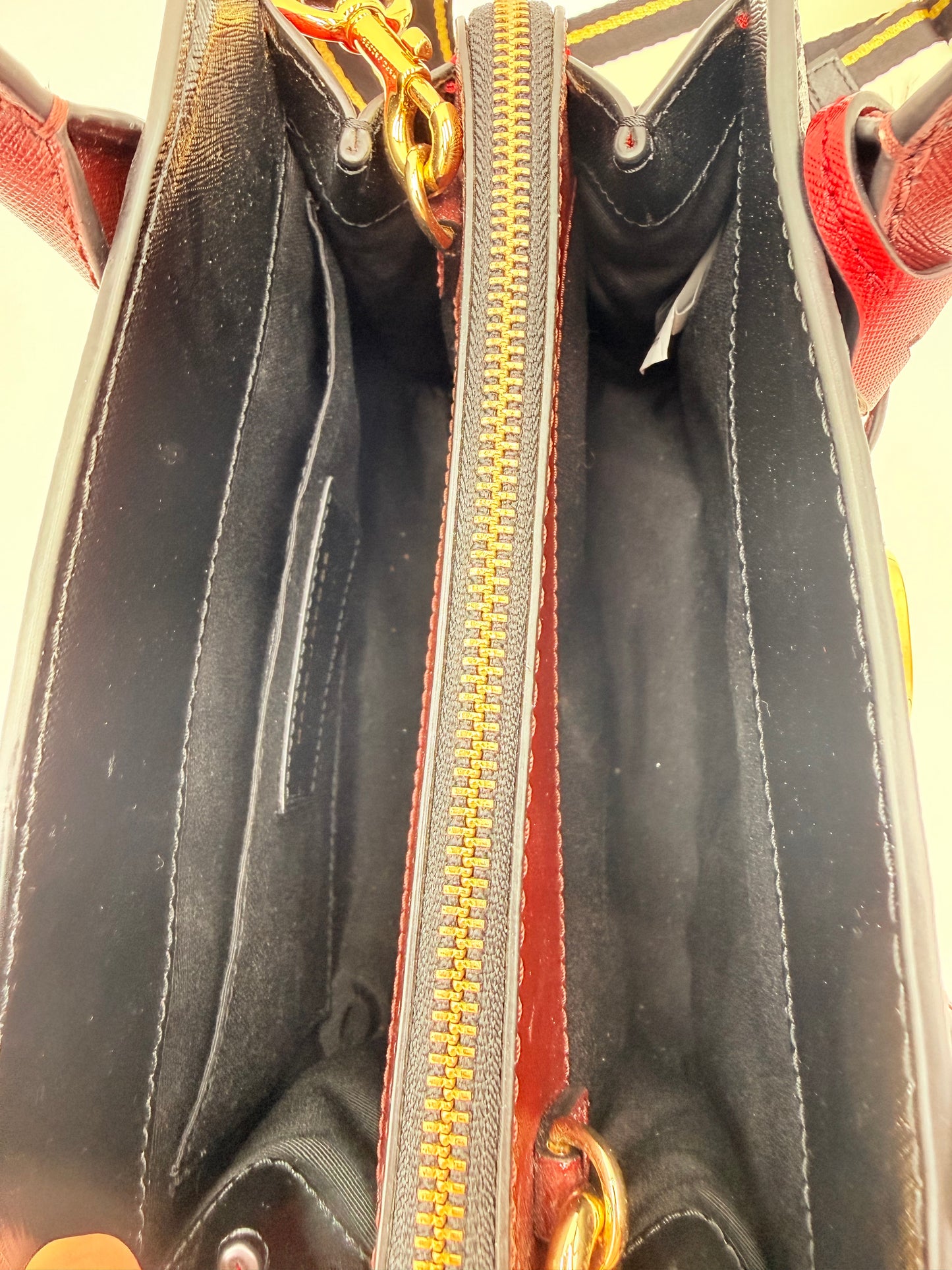 Handbag Luxury Designer By Marc Jacobs In Black & Red, Size:Medium