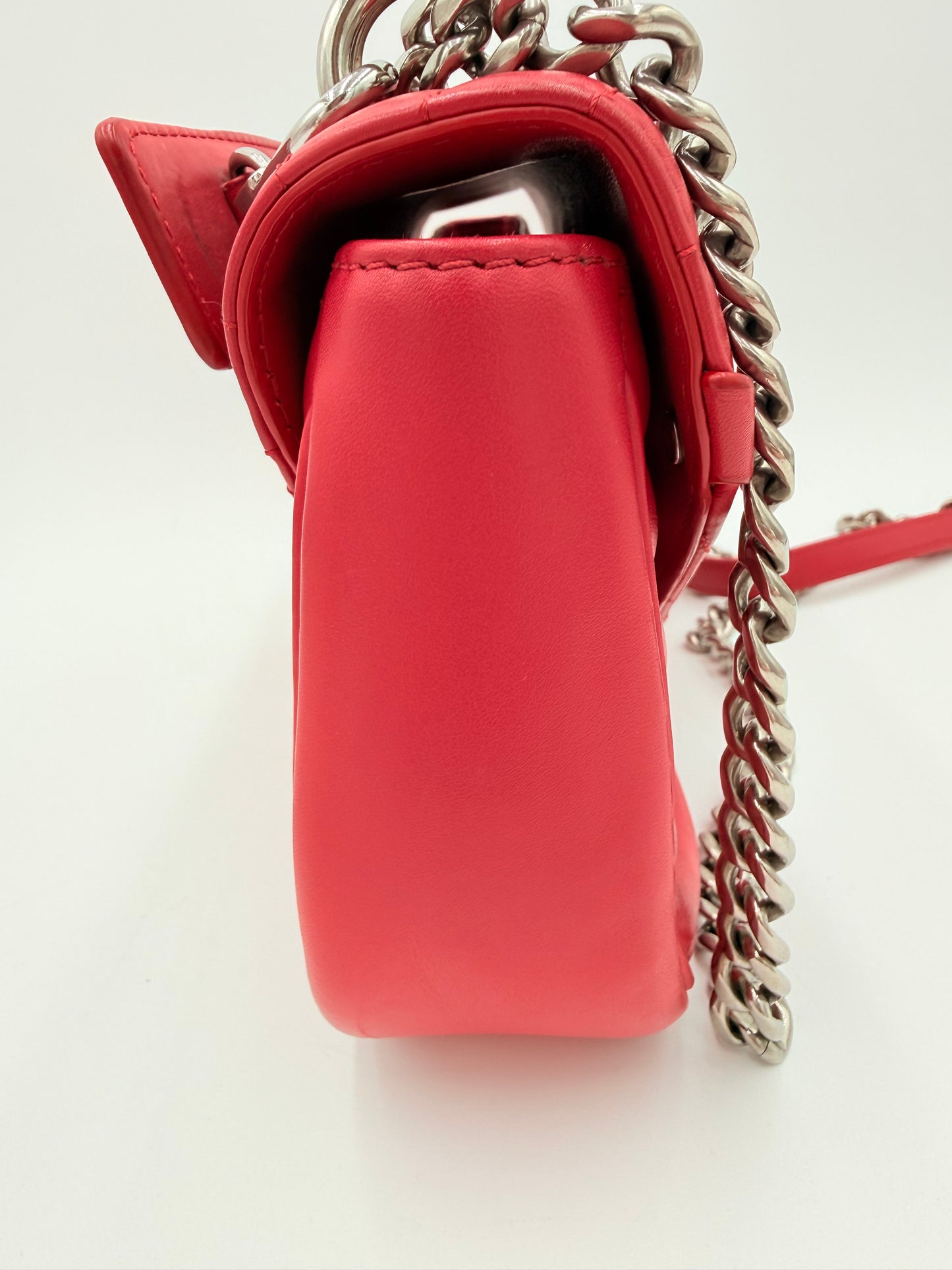 Handbag Luxury Designer By Louis Vuitton In Red, Size:Medium