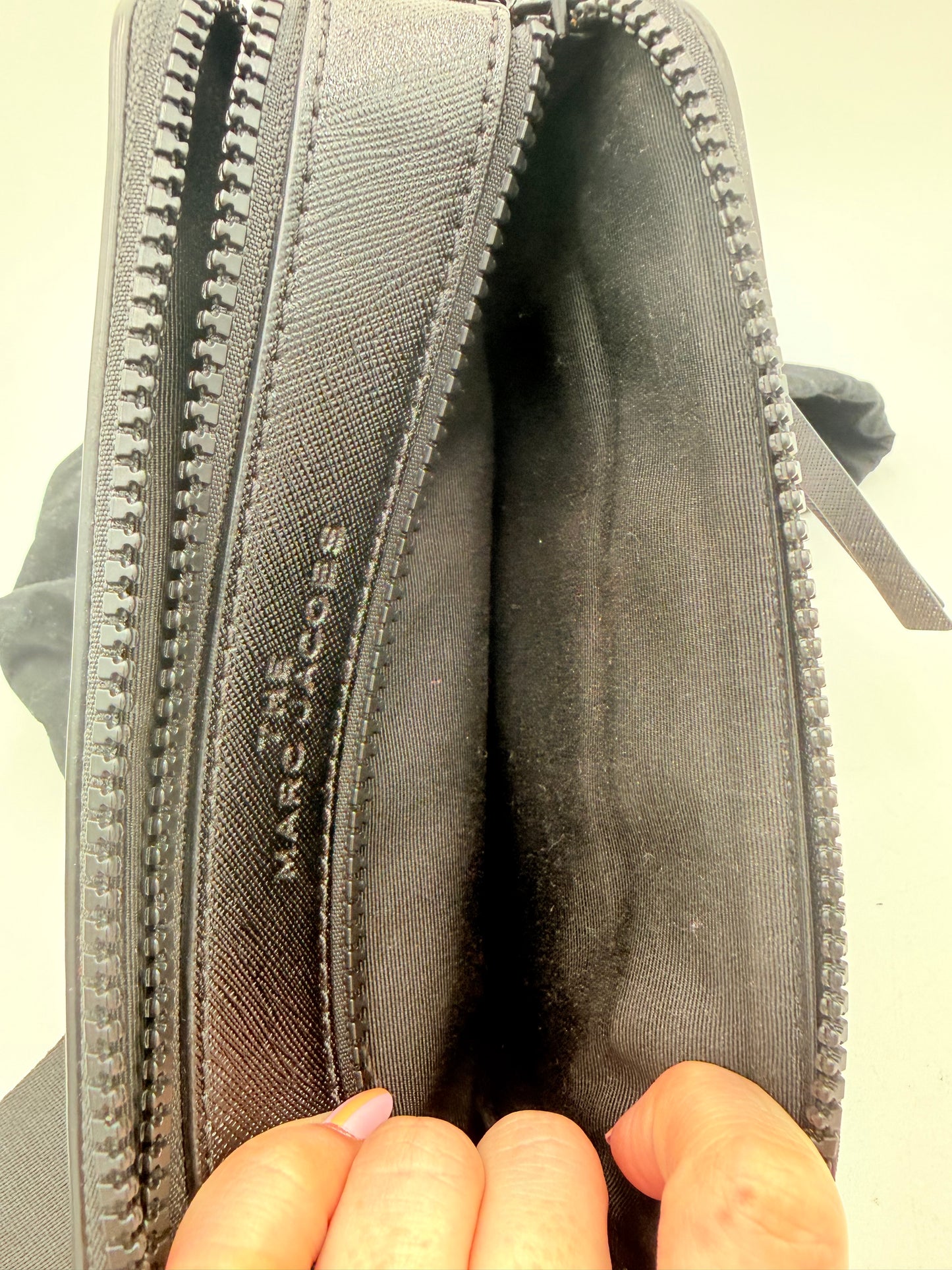 Crossbody Luxury Designer By Marc Jacobs In Black, Size:Small