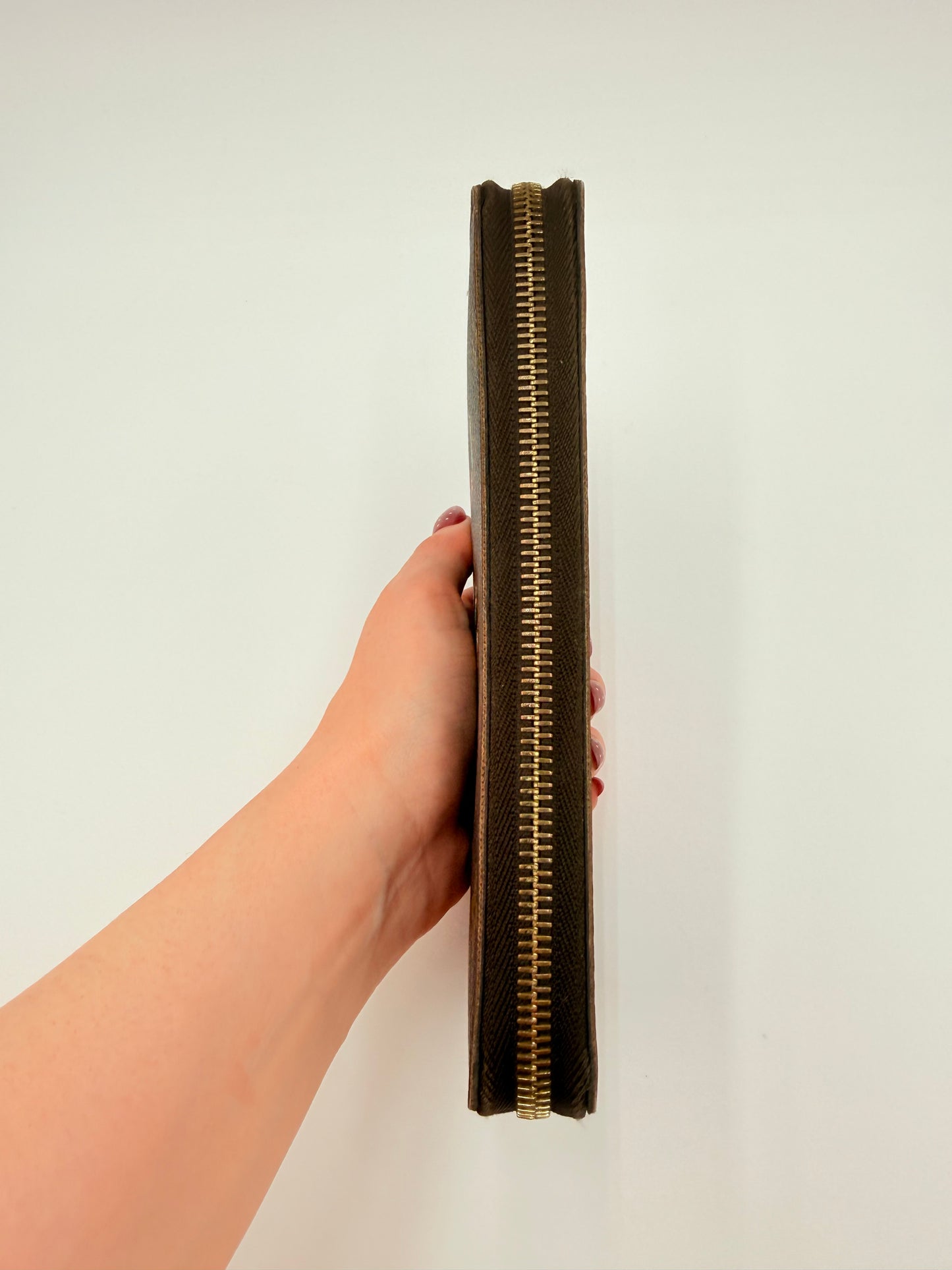 Wallet Luxury Designer By Louis Vuitton, Size: Large