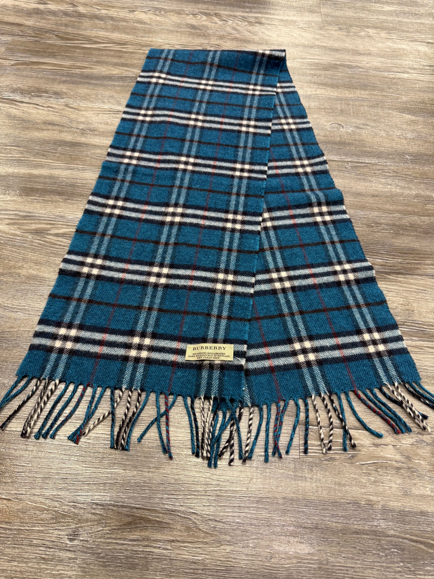 Scarf Luxury Designer By Burberry In Plaid Pattern