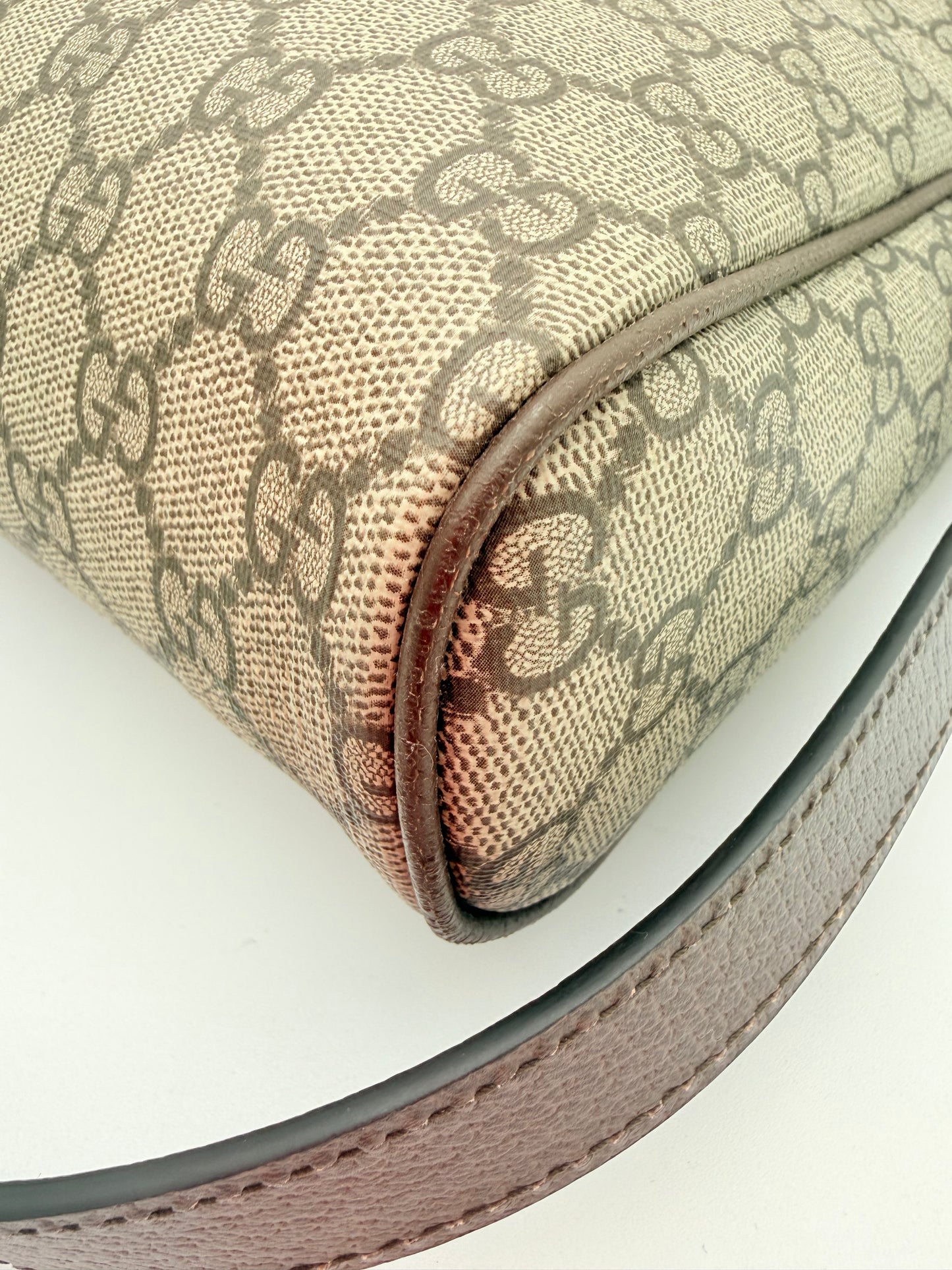 Crossbody Luxury Designer By Gucci In Tan, Size:Large