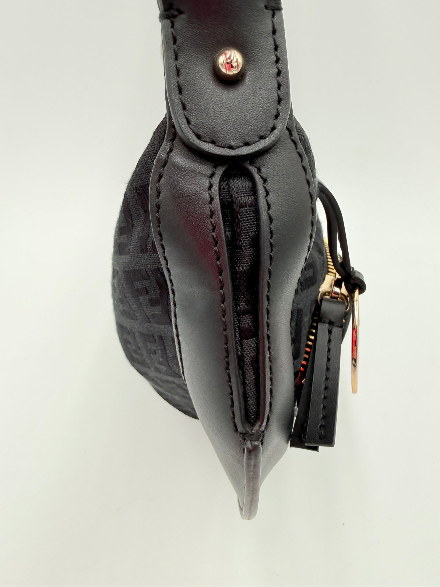 Handbag Luxury Designer By Fendi In Black, Size:Small