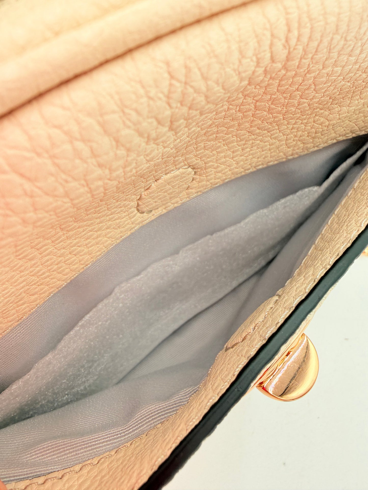Crossbody Luxury Designer By Marc Jacobs In Cream, Size:Small
