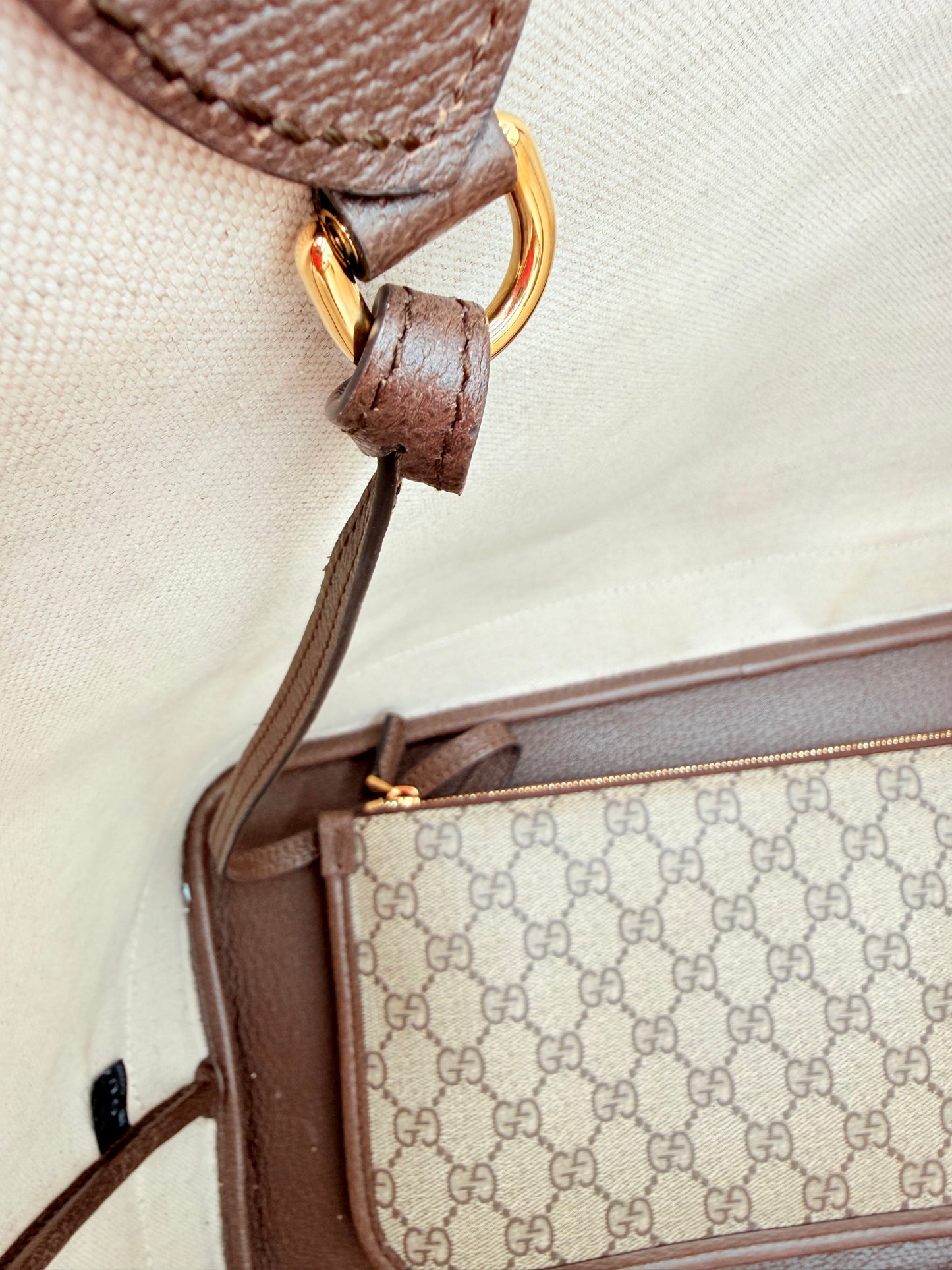 Handbag Luxury Designer By Gucci In Beige, Size:Large