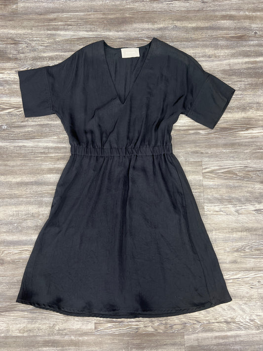 Dress Casual Short By Everlane Size: 2